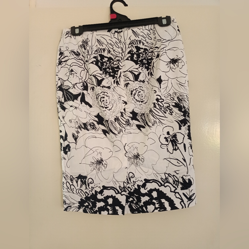 VINTAGE Me First! Floral Black and White Pencil Skirt Size 14 - Picture 4 of 7